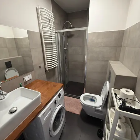 Comfort Slusarska Apartman *